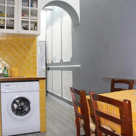 Gmax Guelfa Apartman *