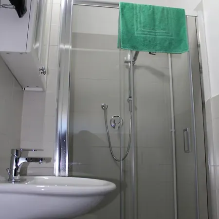 Gmax Guelfa Apartment